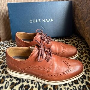 Cole Haan Original Grand Wingtip Oxford Brown Leather Size 9M Comfort Dress Shoe